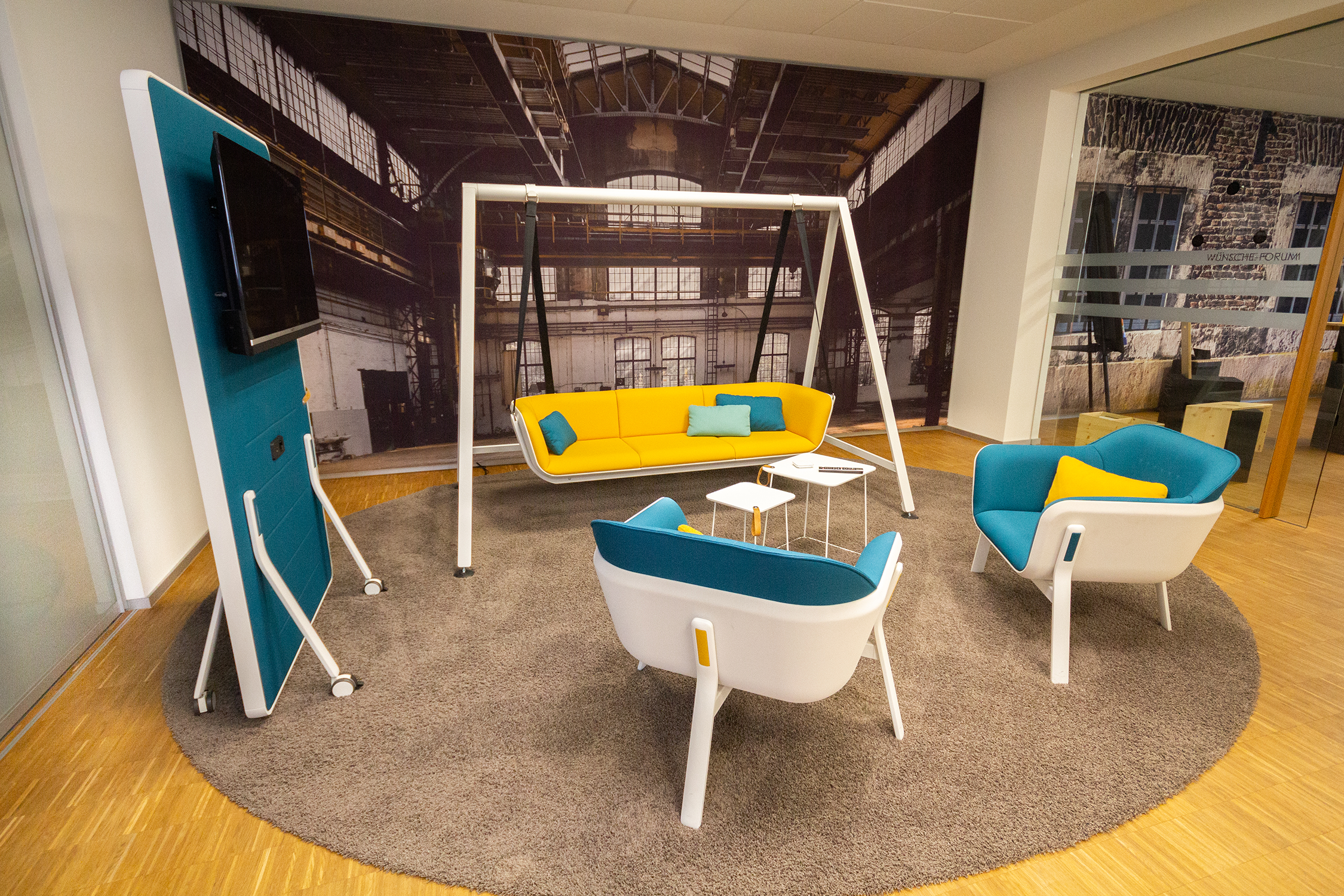 HUB SET SESSEL MIT LOUNGETISCH