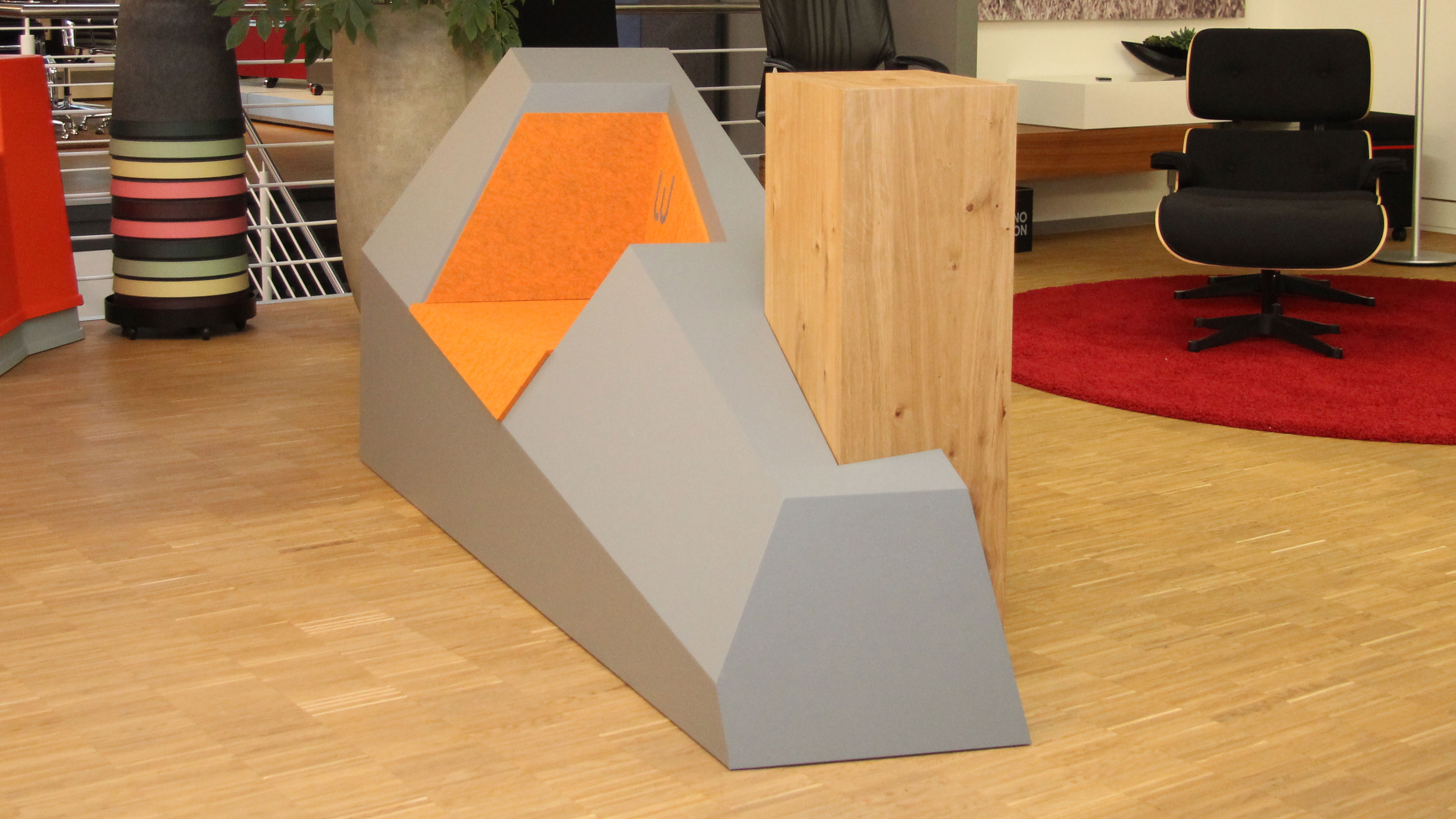 Mittelmöbel Monolit