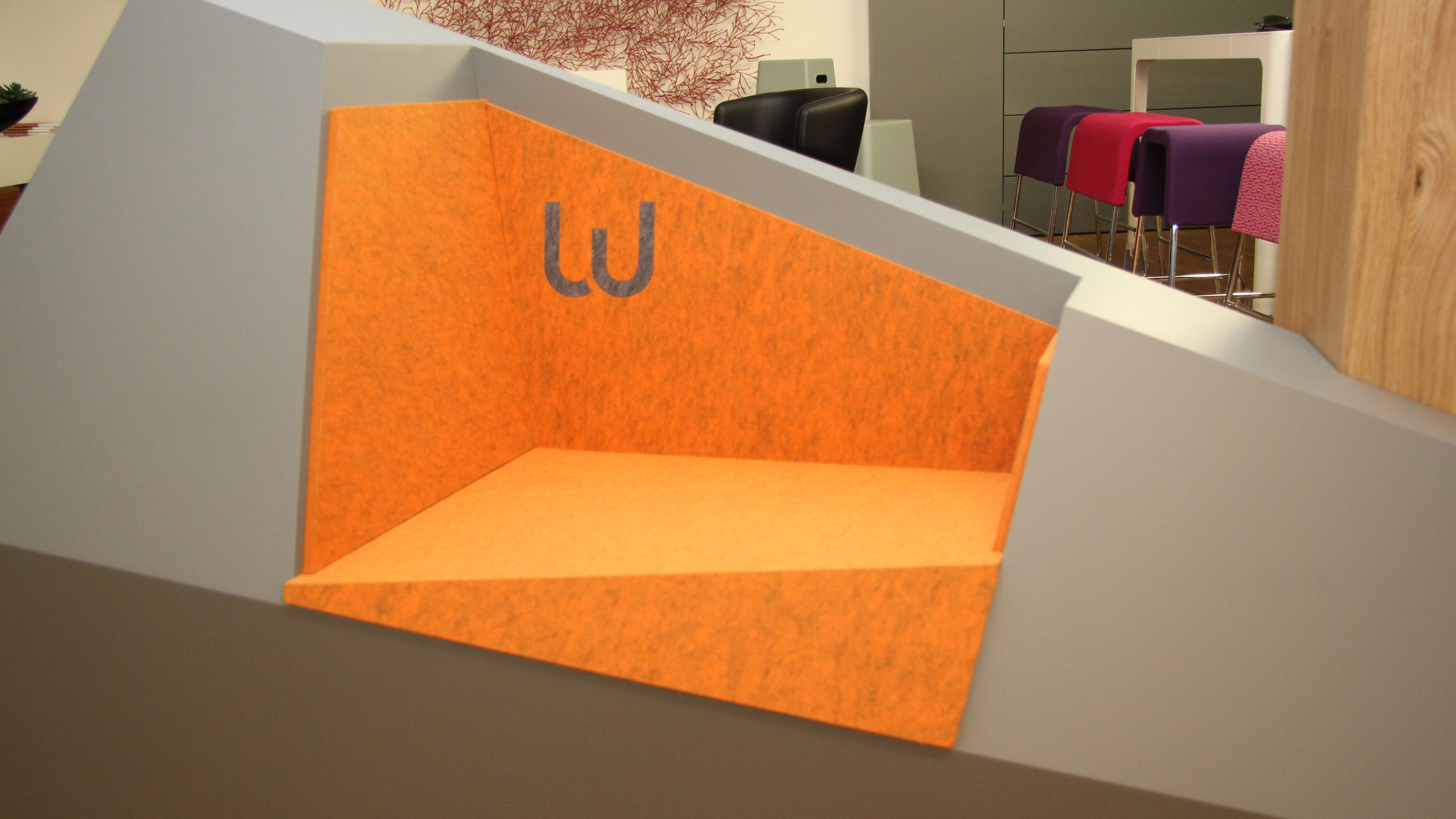 Mittelmöbel Monolit